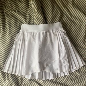 ALO Yoga White Pleated Tennis Skirt